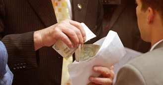 Опасность зарплаты в конверте